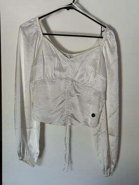 Hollister Cream Satin Ruched Long-Sleeve Crop Top